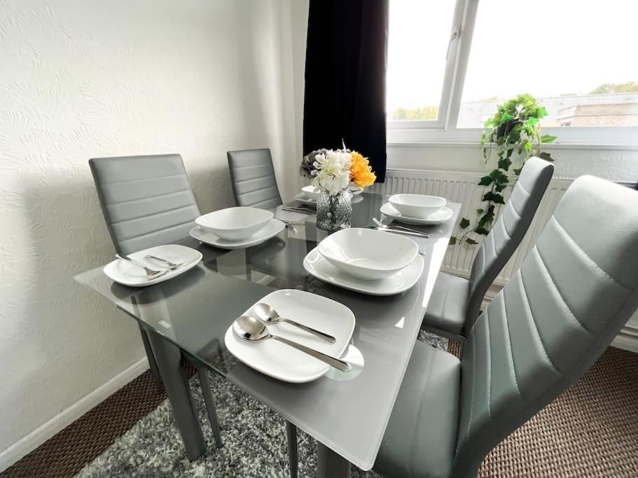 3 Bedroom House With Free Parking تشاتام المظهر الخارجي الصورة